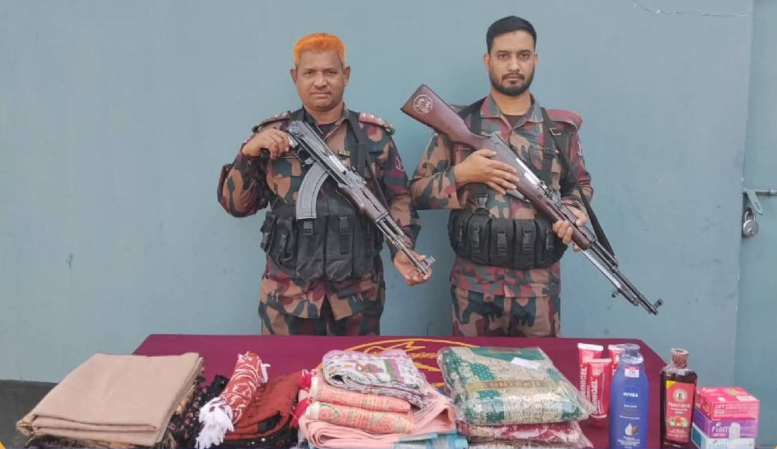 বেনাপোল সীমান্তে বিজিবি’র অভিযানে চোরাচালান পণ্য আটক