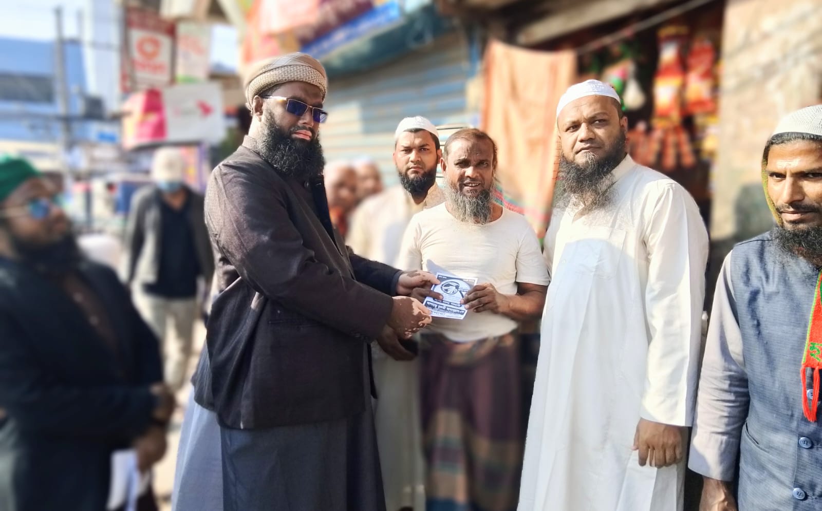 খুলনা ২ আসনে হাতপাখা’র প্রার্থী মুফতী আমানুল্লাহ’র গণসংযোগ