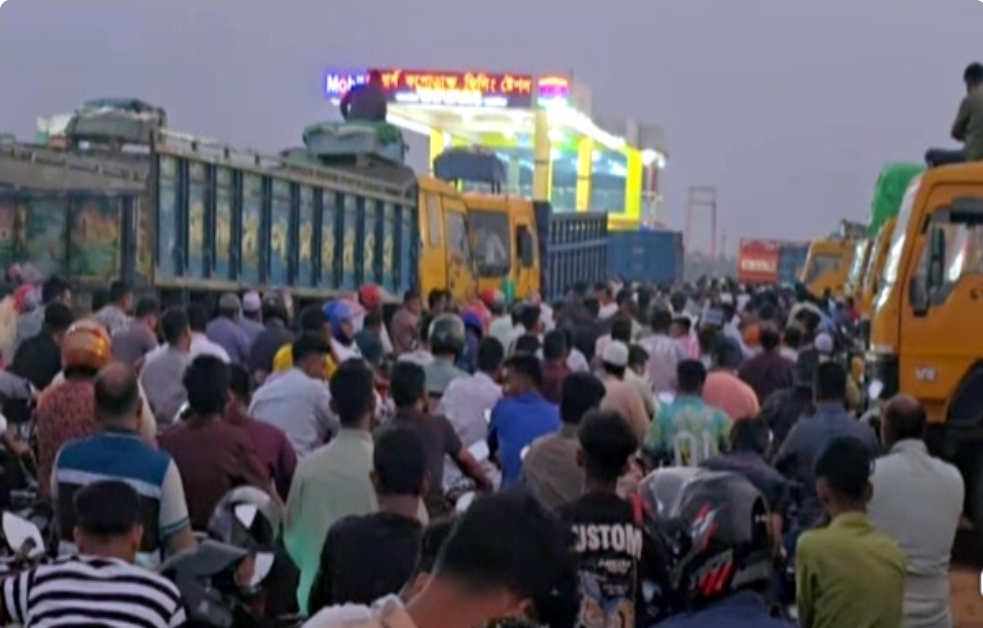 হেলমেট, ড্রাইভিং লাইসেন্স ও বৈধ কাগজপত্র ছাড়া তেল মিলবে না মোটরসাইকেলে