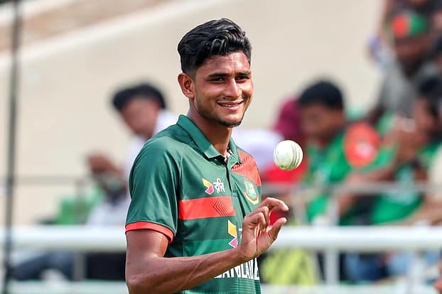 আইসিসির মাসসেরা খেলোয়াড় বাংলাদেশের নাহিদ রানা