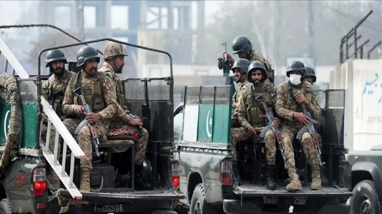 পাকিস্তানে সেনা অভিযানে কমান্ডারসহ ২৩ জঙ্গি নিহত