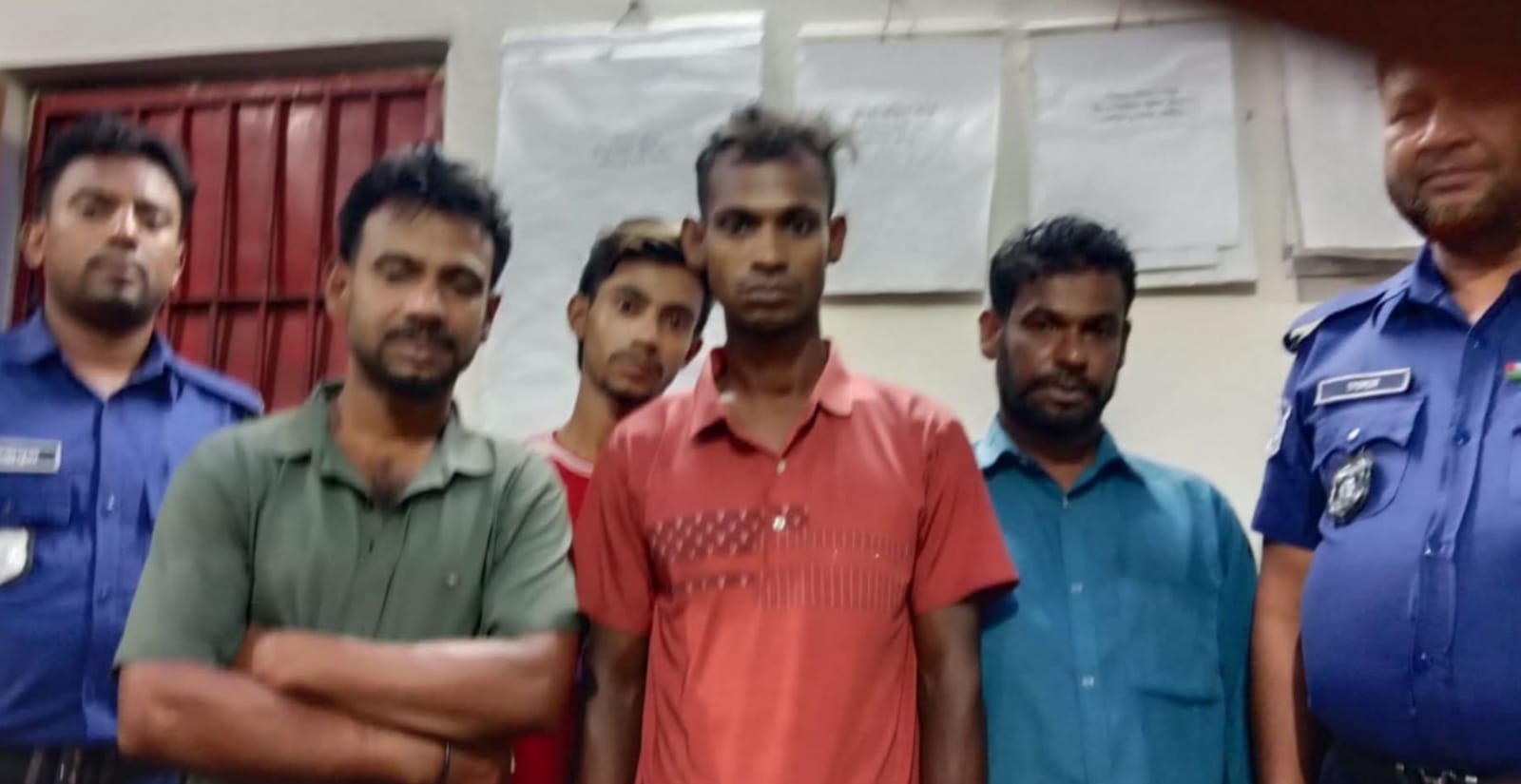 কেশবপুরে ৪ ওয়ারেন্টভুক্ত আসামি গ্রেপ্তার