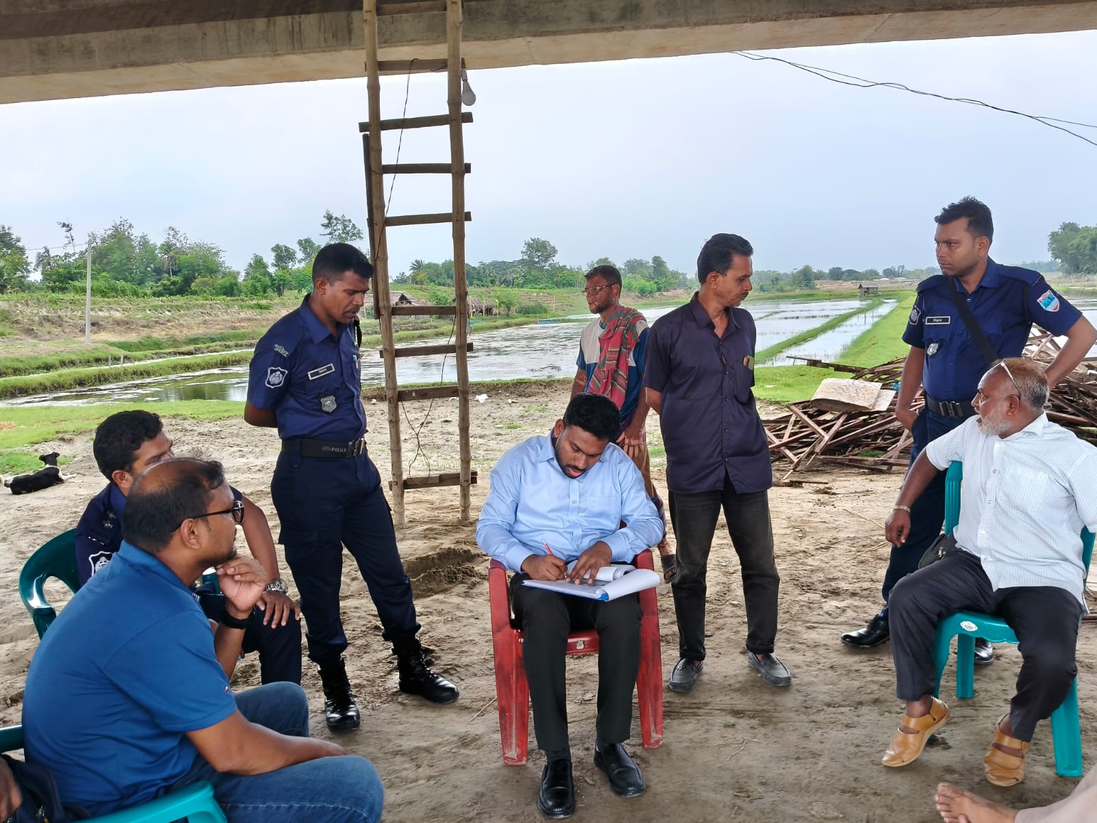 ডুমুরিয়ায় সরকারি জায়গার মাটি কাটার অপরাধে ৫০ হাজার টাকা জরিমানা