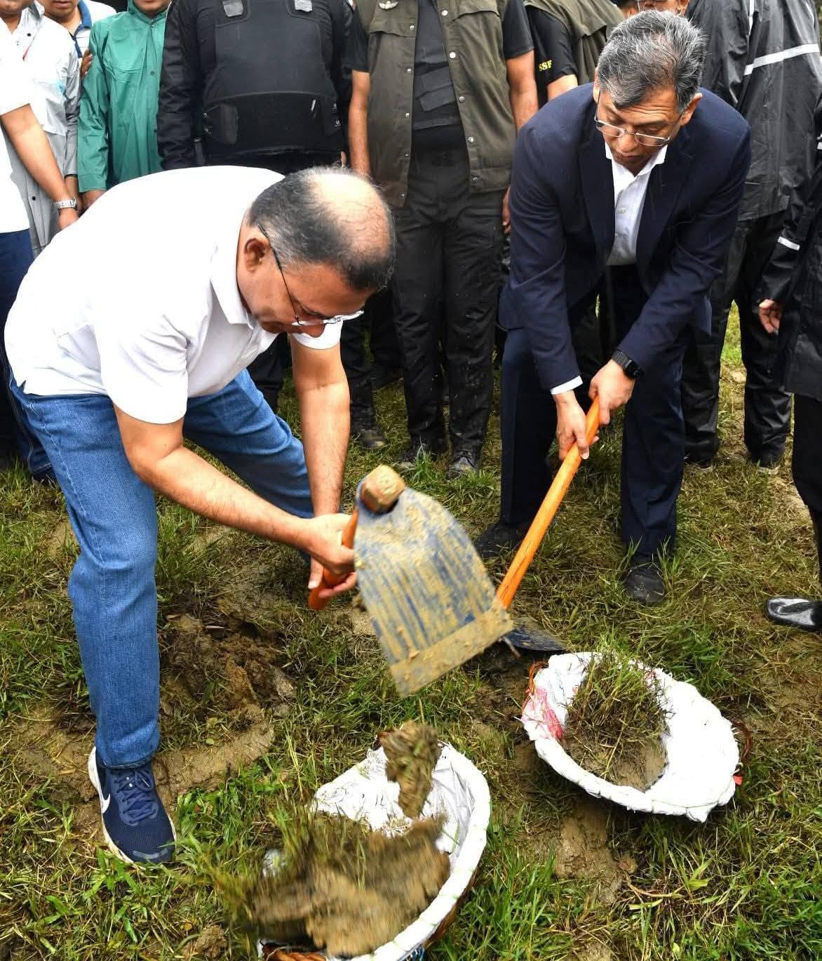 কক্সবাজার পাতলী খাল পুনঃখনন কাজের উদ্বোধন করলেন, প্রধানমন্ত্রী