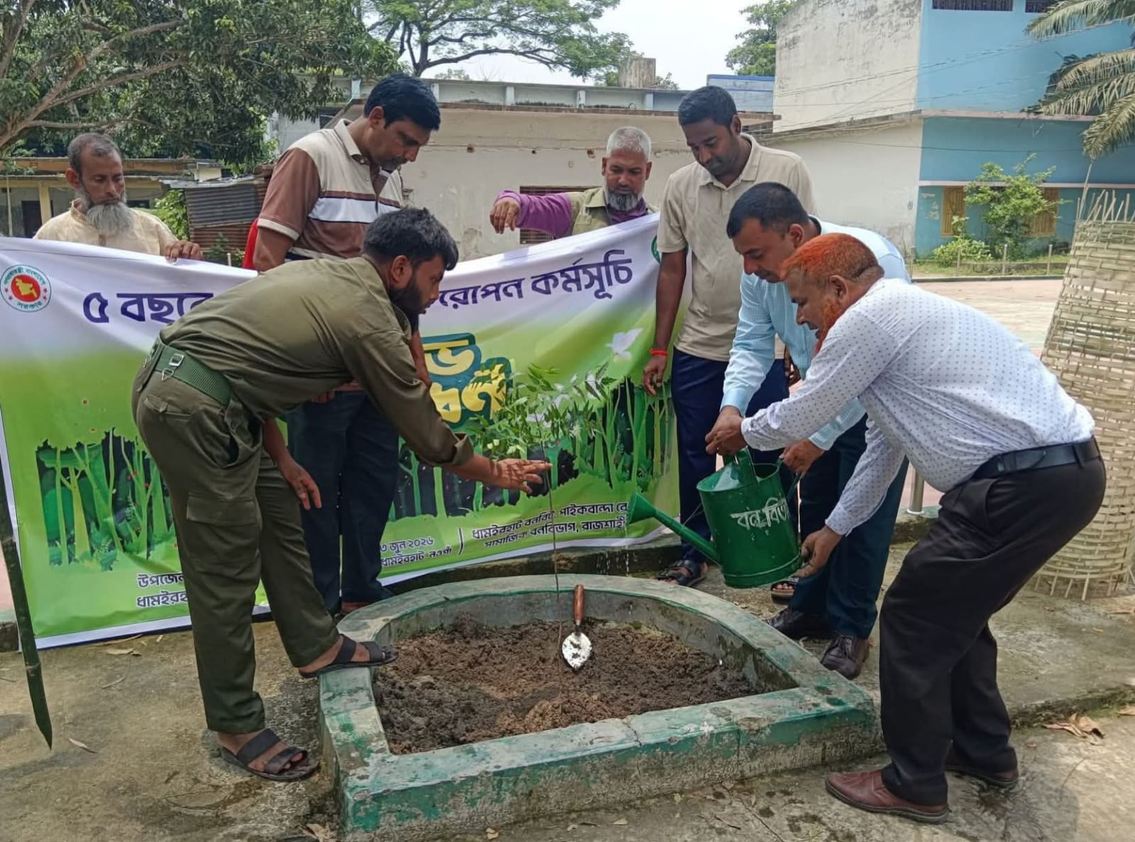 ধামইরহাটে বৃক্ষরোপণ কর্মসূচির উদ্বোধন