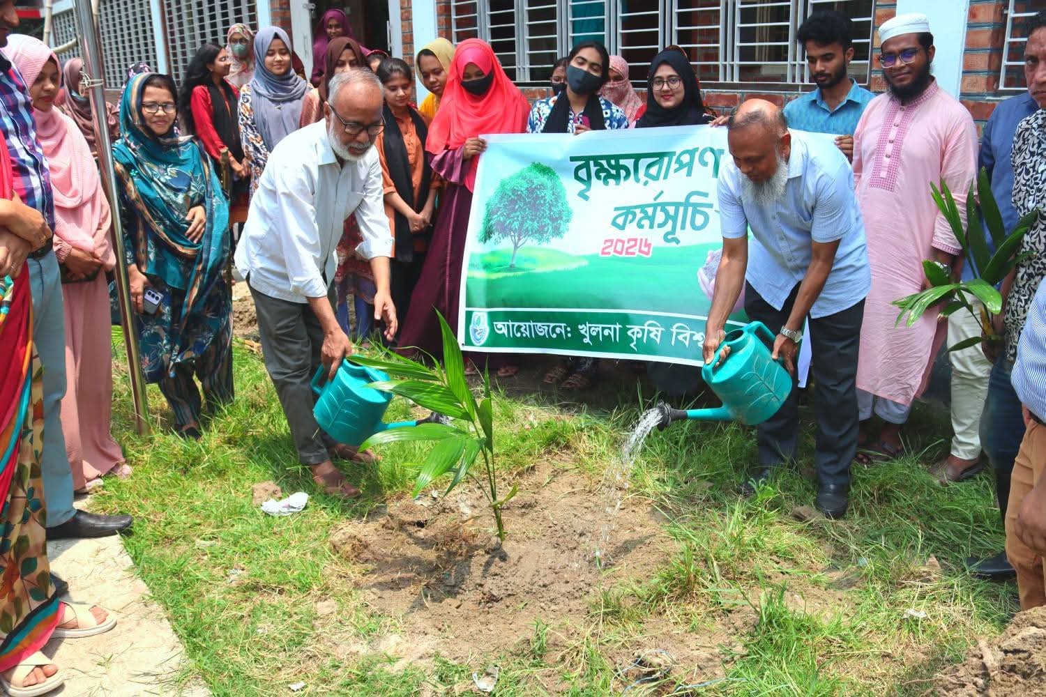 প্রধানমন্ত্রীর ২৫ কোটি বৃক্ষরোপণ কর্মসূচি বাস্তবায়নে খুকৃবিতে বৃক্ষরোপণ কার্যক্রমের উদ্বোধন