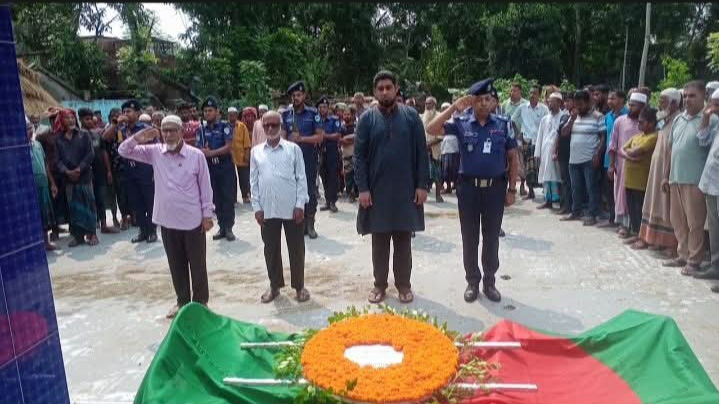 শার্শায় বীর মুক্তিযোদ্ধা মরহুম খাইরুল হককে গার্ড অফ অনার প্রদান