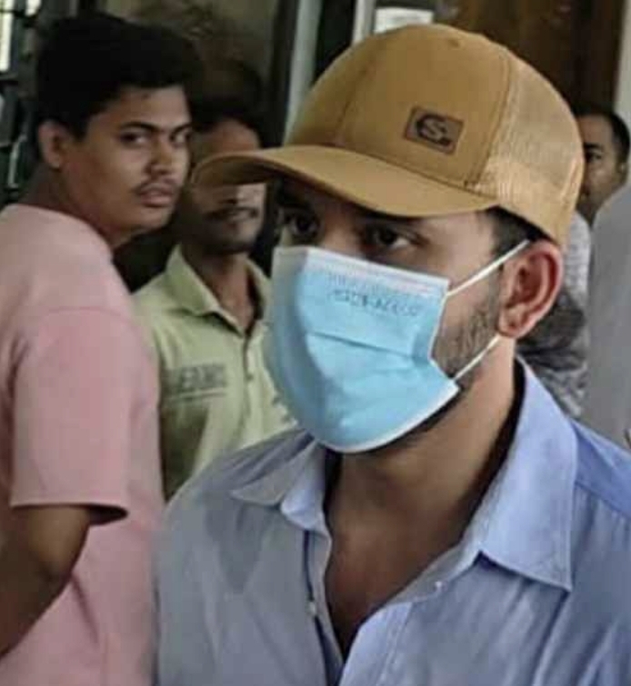 ইকরার মৃত্যু, আত্মসমর্পণ করলেন অভিনেতা জাহের আলভী