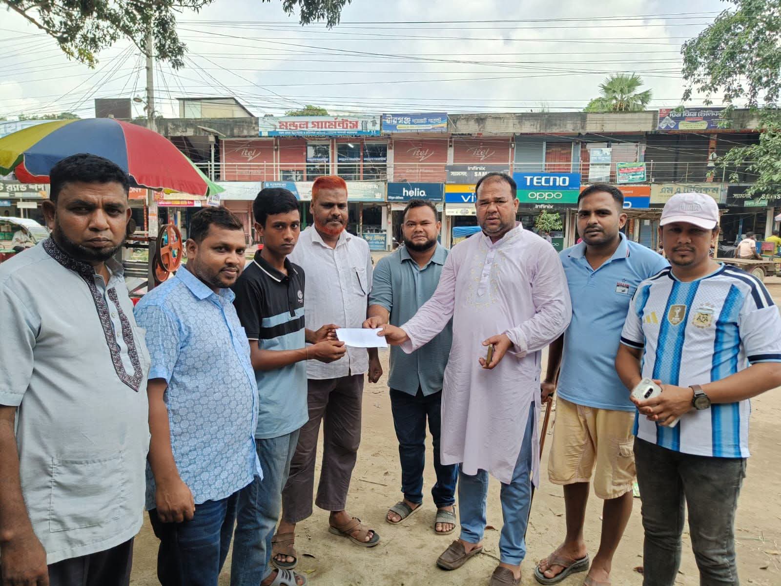 দিনাজপুর বীরগঞ্জে ভ্যান শ্রমিকের মেধাবী সন্তানকে সংবর্ধনা ও আর্থিক সহায়তায় উপজেলা যুবদলের আক্কাস আলী