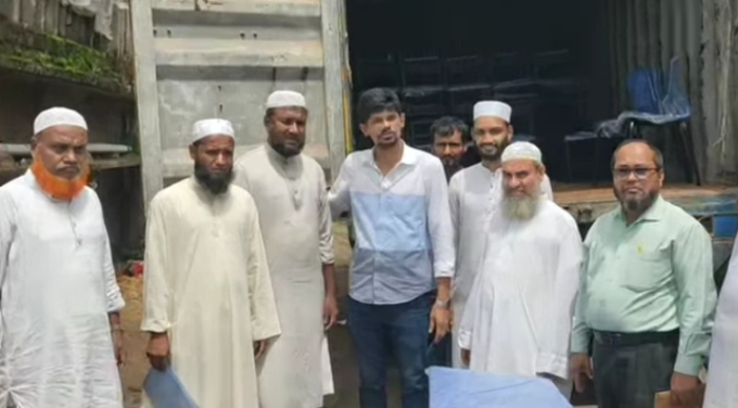 ঈদগাঁও ইউপির উদ্যোগে ৪টি শিক্ষা প্রতিষ্ঠানে আসবাবপত্র বিতরণ