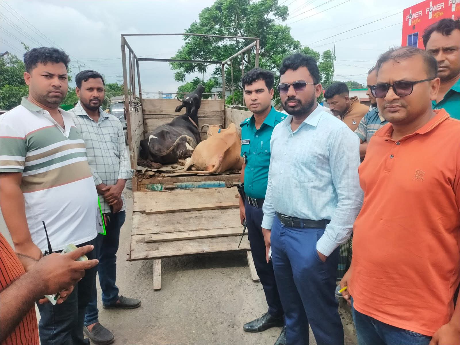 ডুমুরিয়ায় ভ্রাম্যমাণ আদালতে অভিযানে দুই ব্যক্তির জেল-জরিমানা!