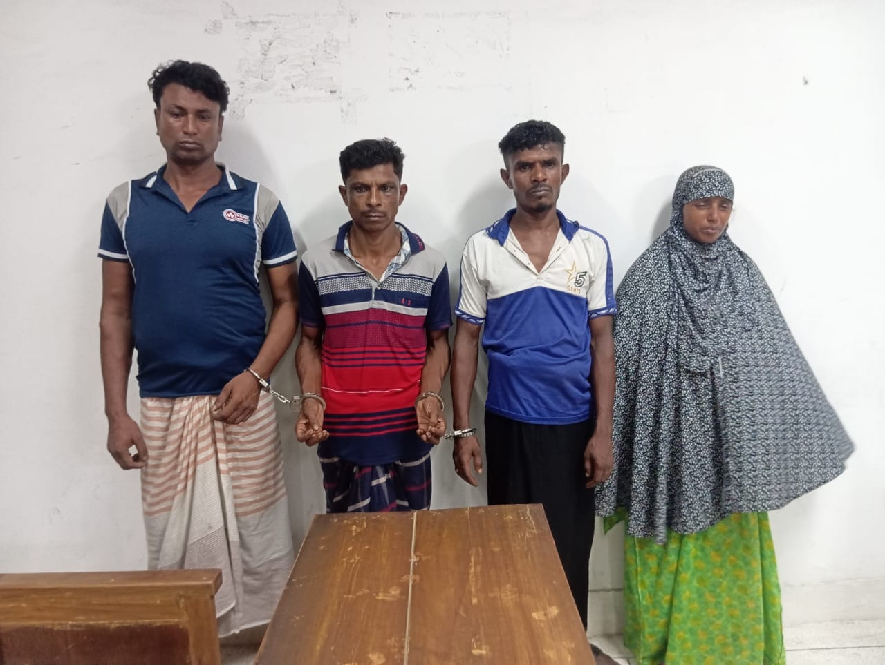 চুকনগর নারিসহ আটক ৪ মাদক বিক্রেতা’কে বিভিন্ন মেয়াদে সাজা দিয়েছেন আদালত 