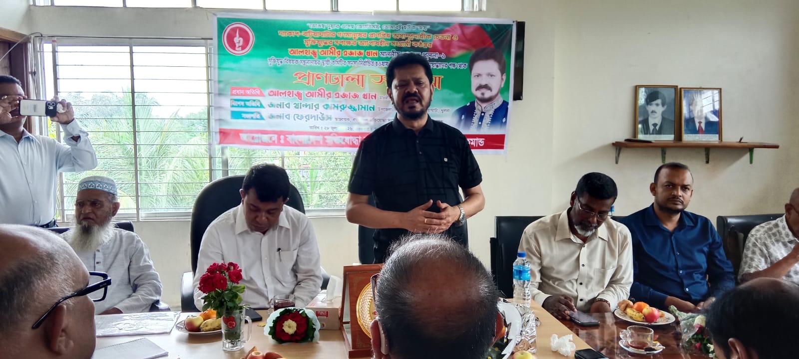 বটিয়াঘাটা উপজেলা মুক্তিযোদ্ধা সংসদের উদ্যোগে জাতীয় সংসদ সদস্য আমীর এজাজ খানকে গণ সংবর্ধনা :