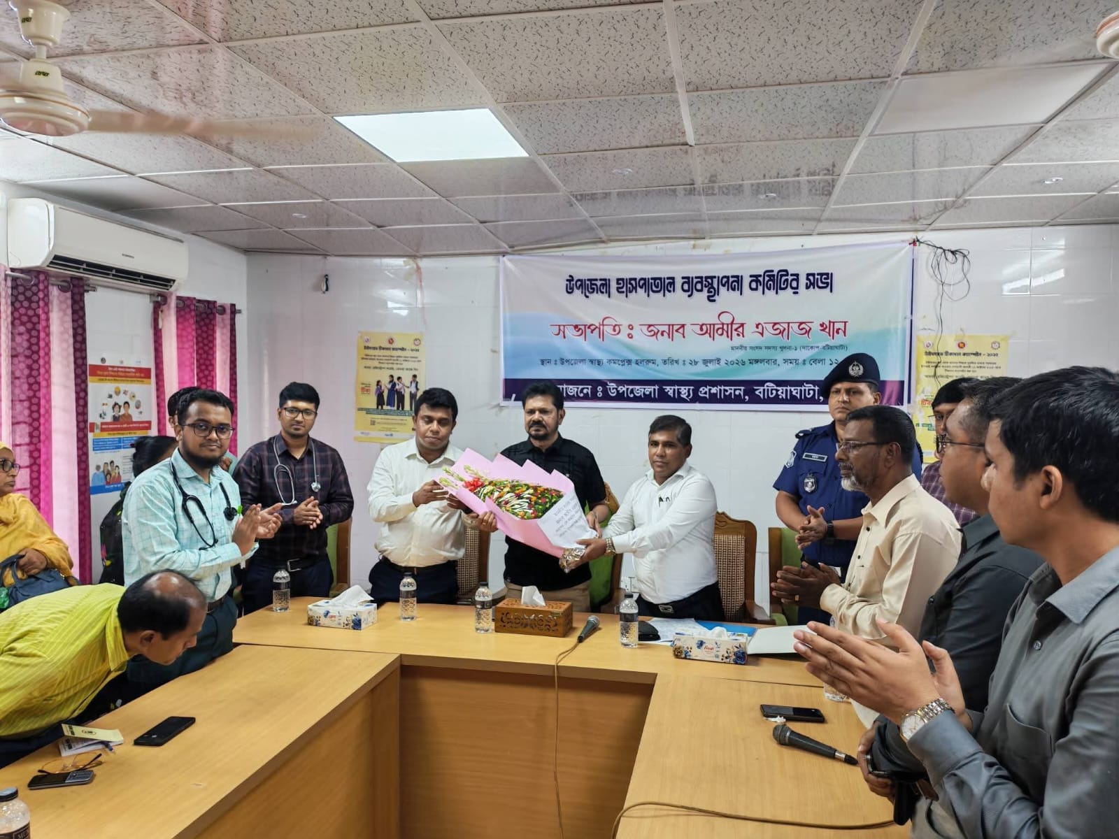 বটিয়াঘাটা হাসপাতাল ব্যবস্থাপনা কমিটির সভা ও পরিদর্শন করেন খুলনা – আমির এজাজ খান