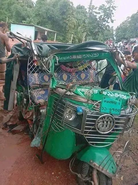 রামুতে ট্রাক ও সিএনজির মুখোমুখি সংঘর্ষে নিহত ৩, আহত ৩