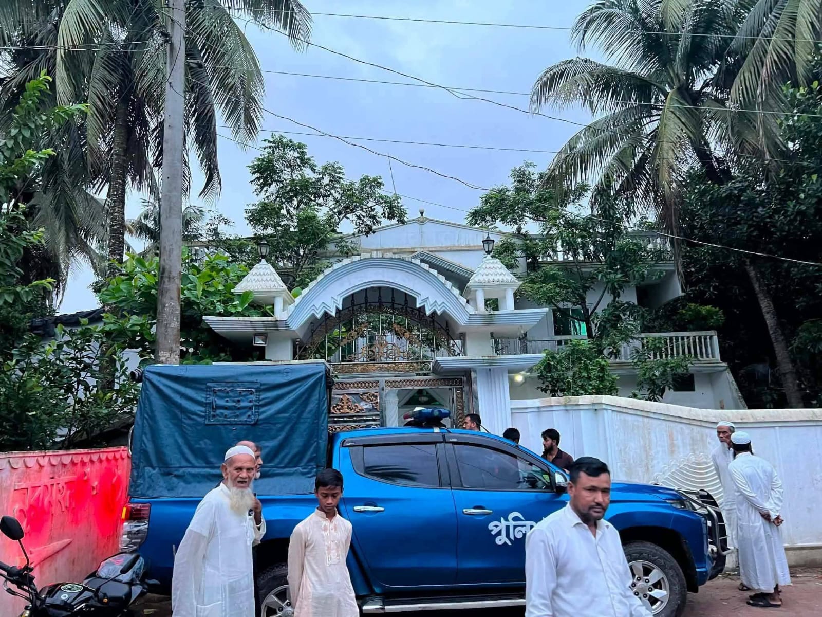 ইসলামাবাদ-পোকখালীর দুই বাড়ীতে ডাকাতি, এলাকাজুড়ে আতঙ্ক