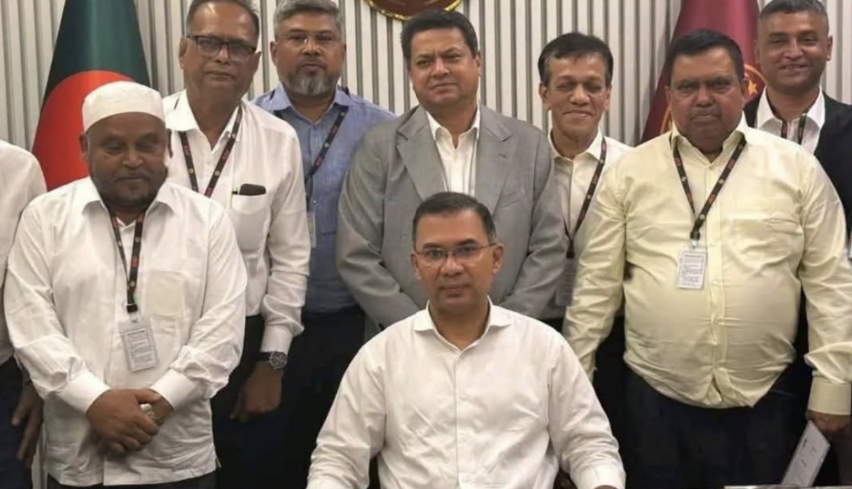 প্রধানমন্ত্রীর সঙ্গে কেডিএ চেয়ারম্যান মনার সৌজন্য সাক্ষাৎ