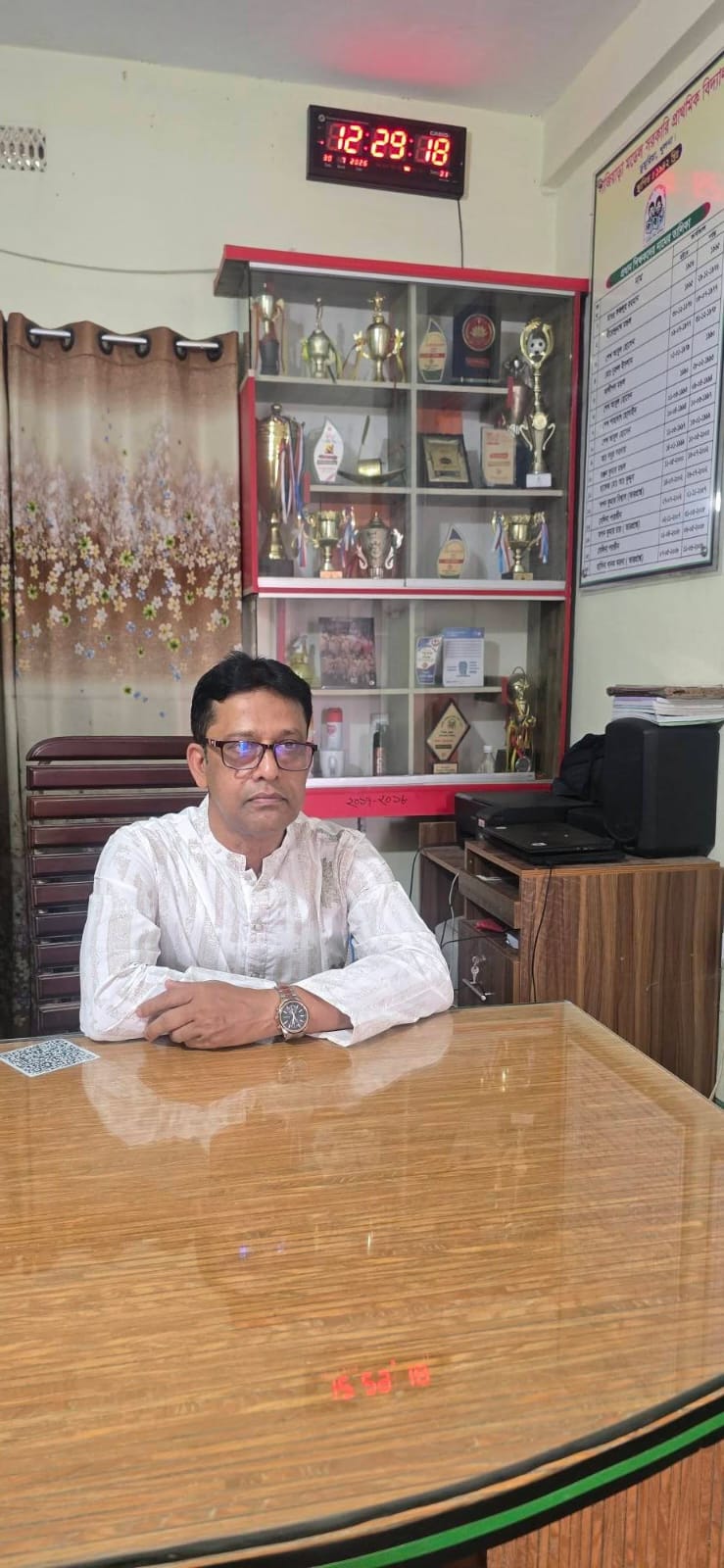 শিক্ষকতার নক্ষত্রপতন ও এক অমলিন স্মৃতি: বিদায়বেলায় সাবেক প্রধান শিক্ষক মোঃ শহিদুল ইসলাম মোড়ল