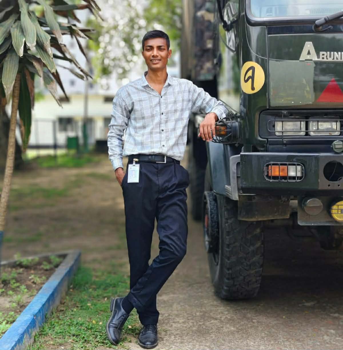 তালায় সেনাসদস্যের বিরুদ্ধে এক নারীকে গোপনে বিয়ে এবং অন্য নারীকে বিয়ে করে সংসার করার অভিযোগ