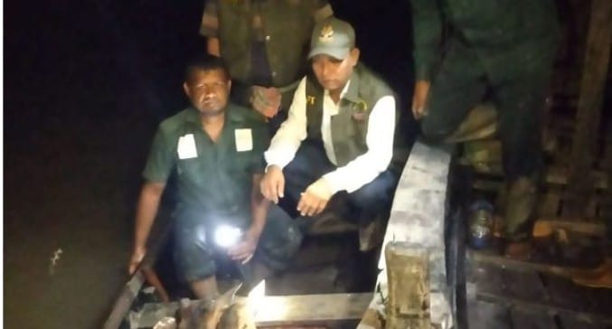 ৭০কেজি মাংসে রেখে পালালো চোরাশিকারি