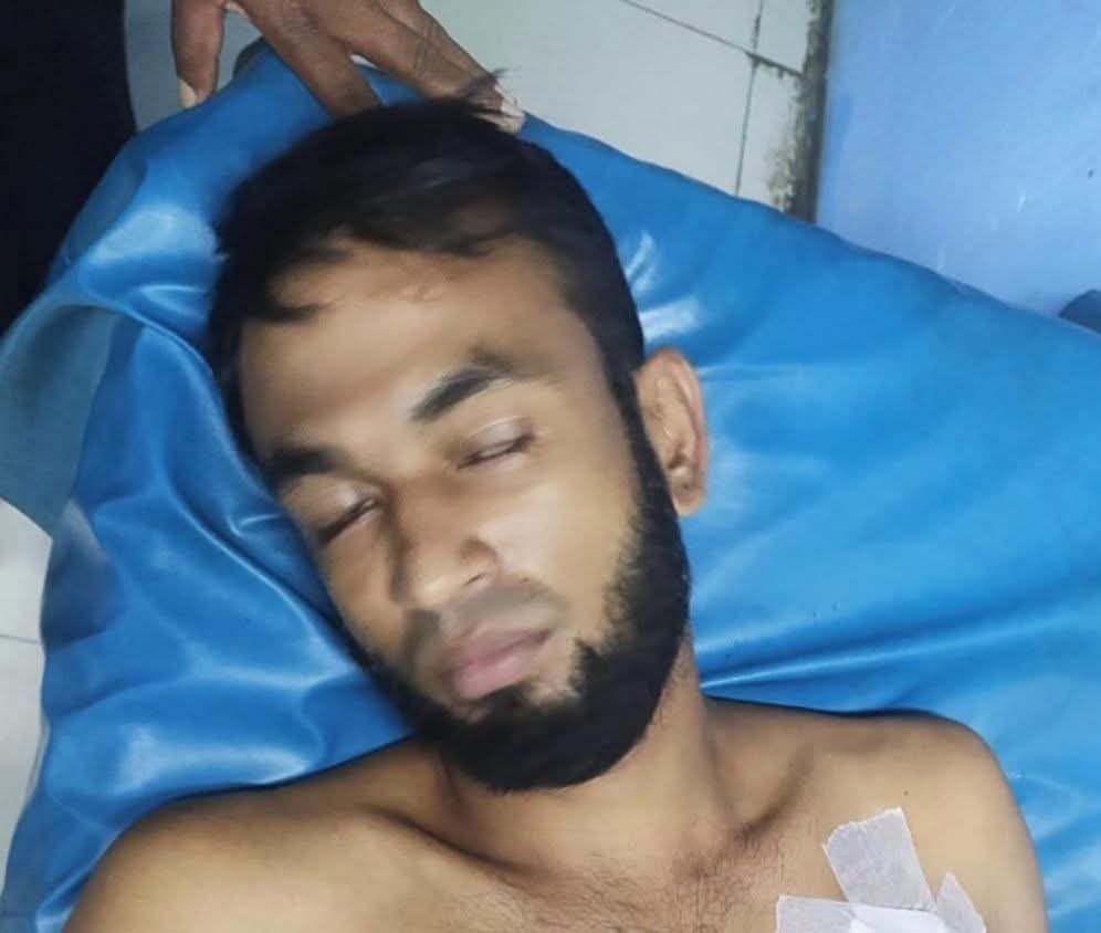 খুলনায় দুর্বৃত্তদের গুলিতে যুবক আহত