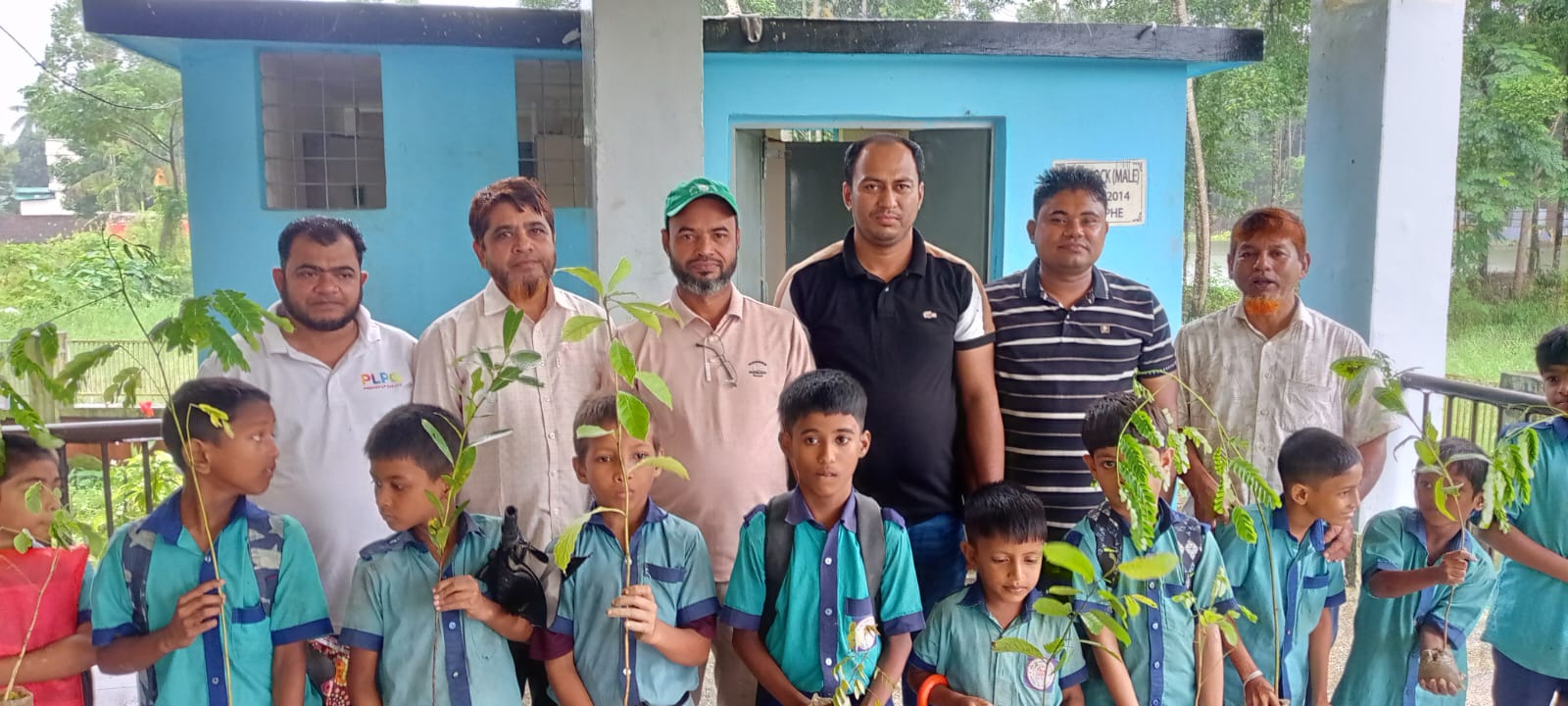 জালালাবাদ মাইজ পাড়া প্রাথমিক বিদ্যালয়ে গণঅভ্যুত্থান বিষয়ক সভা, চারা বিতরন 