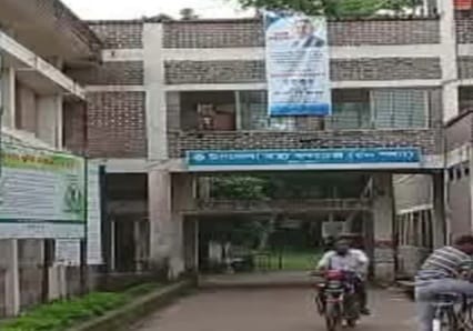 রূপসায় টাকার অভাবে চিকিৎসা হয়নি,ডেঙ্গুতে ছাত্রীর মৃত্যু