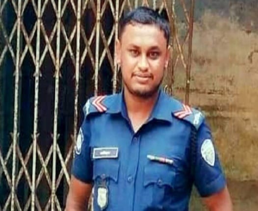 চট্টগ্রামে পুলিশ সদস্যের মরদেহ উদ্ধার, স্ত্রীর অবস্থা আশঙ্কাজনক