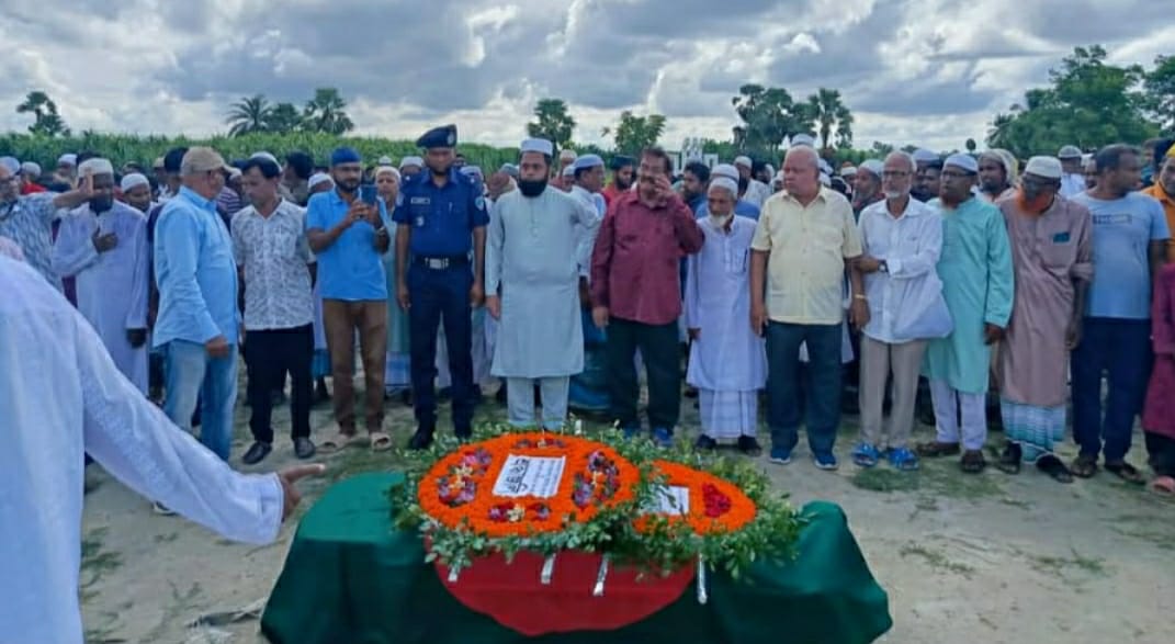 কেশবপুরে বীর মুক্তিযোদ্ধা খোকন-এঁর রাষ্ট্রীয় মর্যাদায় দাফন সম্পন্ন 