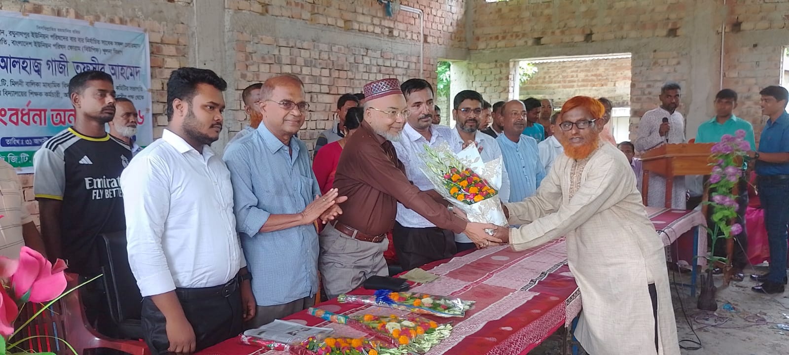 ডুমুরিয়ায় গাজী তফসীর আহমেদকে সংবর্ধনা, মিলনী বালিকা বিদ্যালয়ের এডহক কমিটিতে নতুন নেতৃত্ব