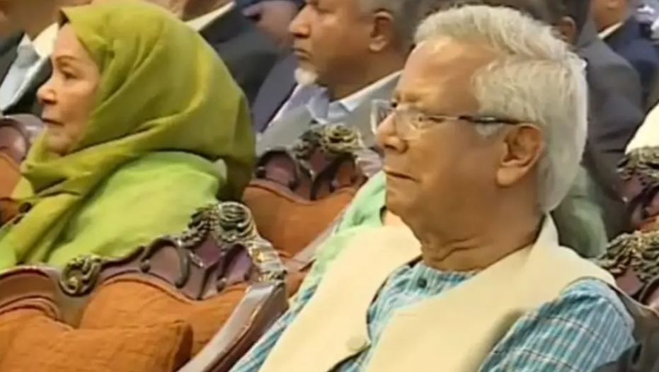 রাষ্ট্রপতির শপথ অনুষ্ঠানে যোগ দিলেন ড. ইউনূস