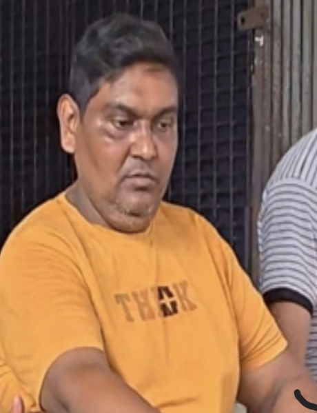 খুলনায় নগরীর শীর্ষ সন্ত্রাসী গ্রেনেড বাবুর সহযোগী মিঠু আটক