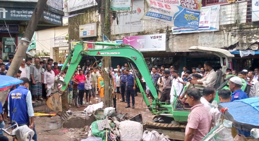 ঈদগাঁওতে দ্বিতীয় দিনে অলিগলিতে ইউএনওর অভিযান, স্বস্তি ফিরেছে জনমনে