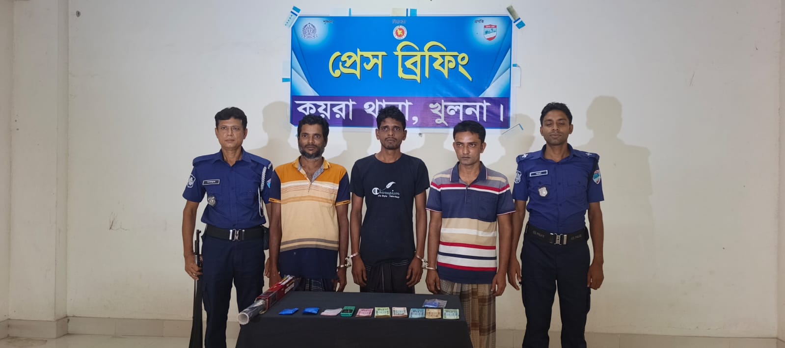 ১৫১ পিস ইয়াবা ও নগদ টাকাসহ কয়রার ৩ চিহ্নিত মাদক কারবারি গ্রেপ্তার