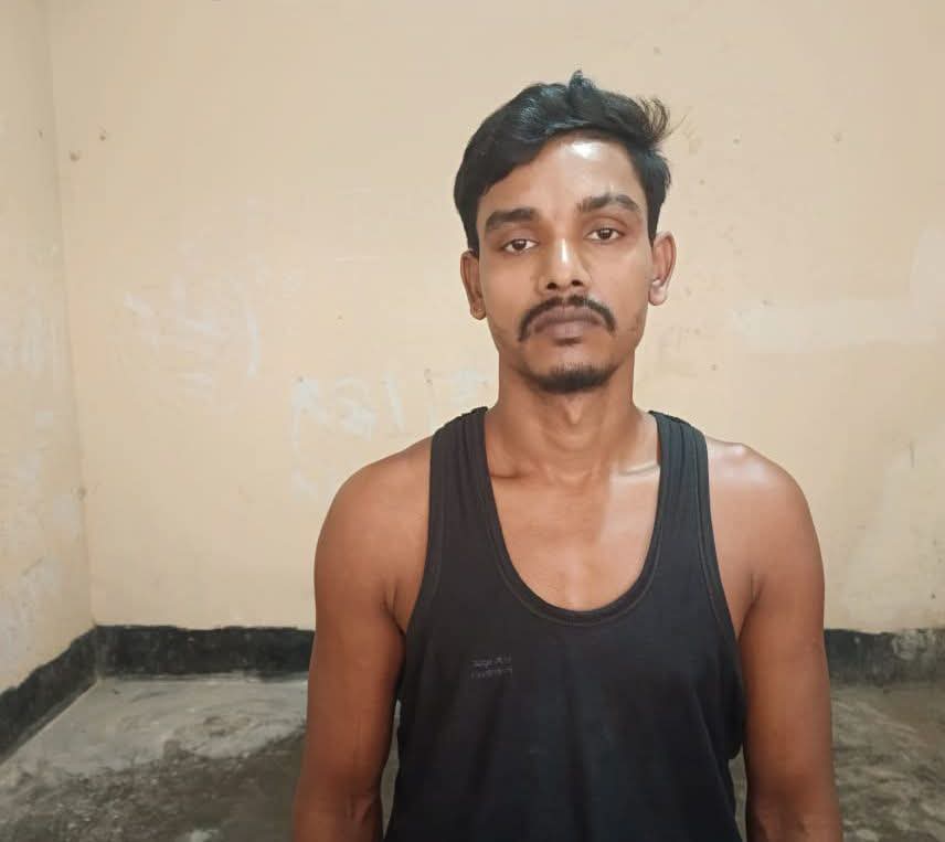 ডুমুরিয়ার কোমরাইলে ২৫ পিস ইয়াবাসহ ইশা মোড়ল আটক