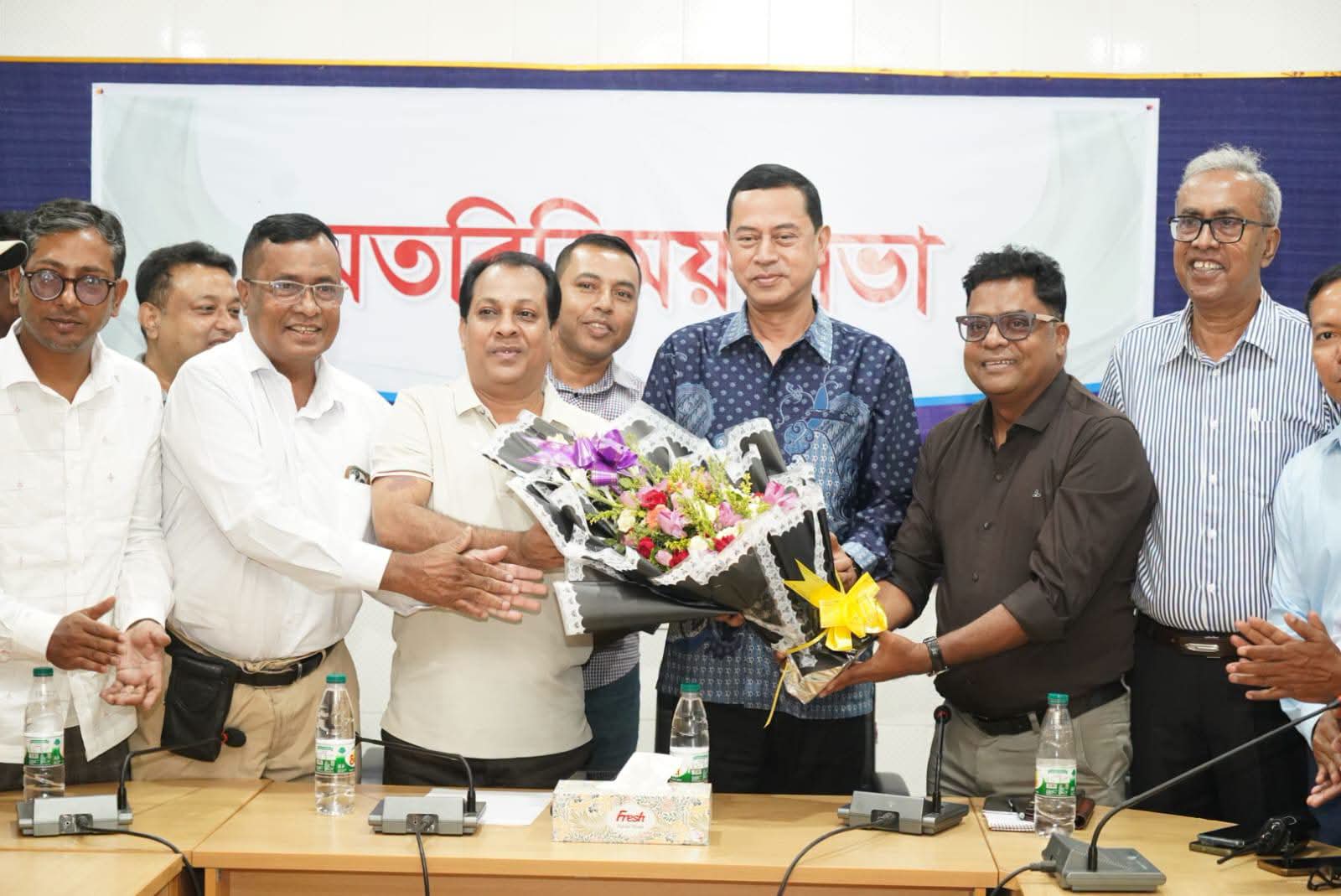 খুলনাস্থ সাংবাদিকবৃন্দের সাথে কেএমপি’র পুলিশ কমিশনারের মতবিনিময় সভা অনুষ্ঠিত :