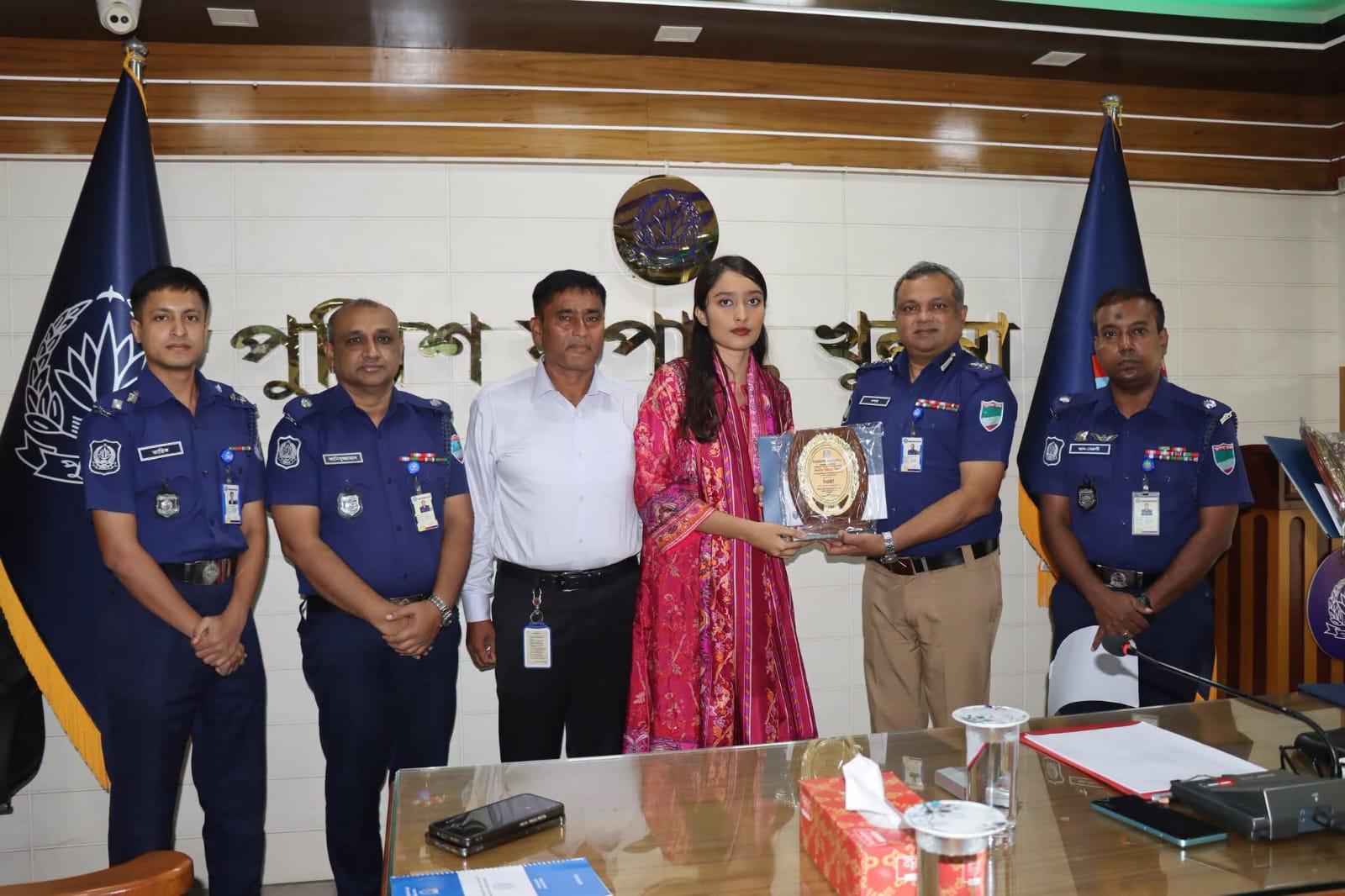 খুলনা জেলায় বাংলাদেশ পুলিশ মেধাবৃত্তি-২০২৪ ও ২০২৫ এর নির্বাচিত শিক্ষার্থীদের ক্রেস্ট, সম্মানি ও সার্টিফিকেট প্রদান অনুষ্ঠিত