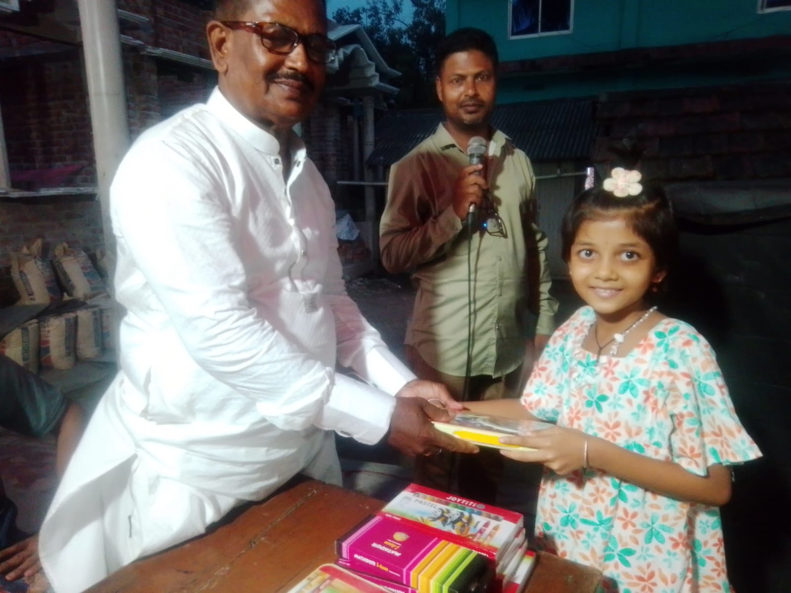 ডুমুরিয়ায় রংপুর ইউনিয়ন ব্যাপি চিত্রাংকন প্রতিযোগিতা ও পুরস্কার বিতরণী অনুষ্ঠান