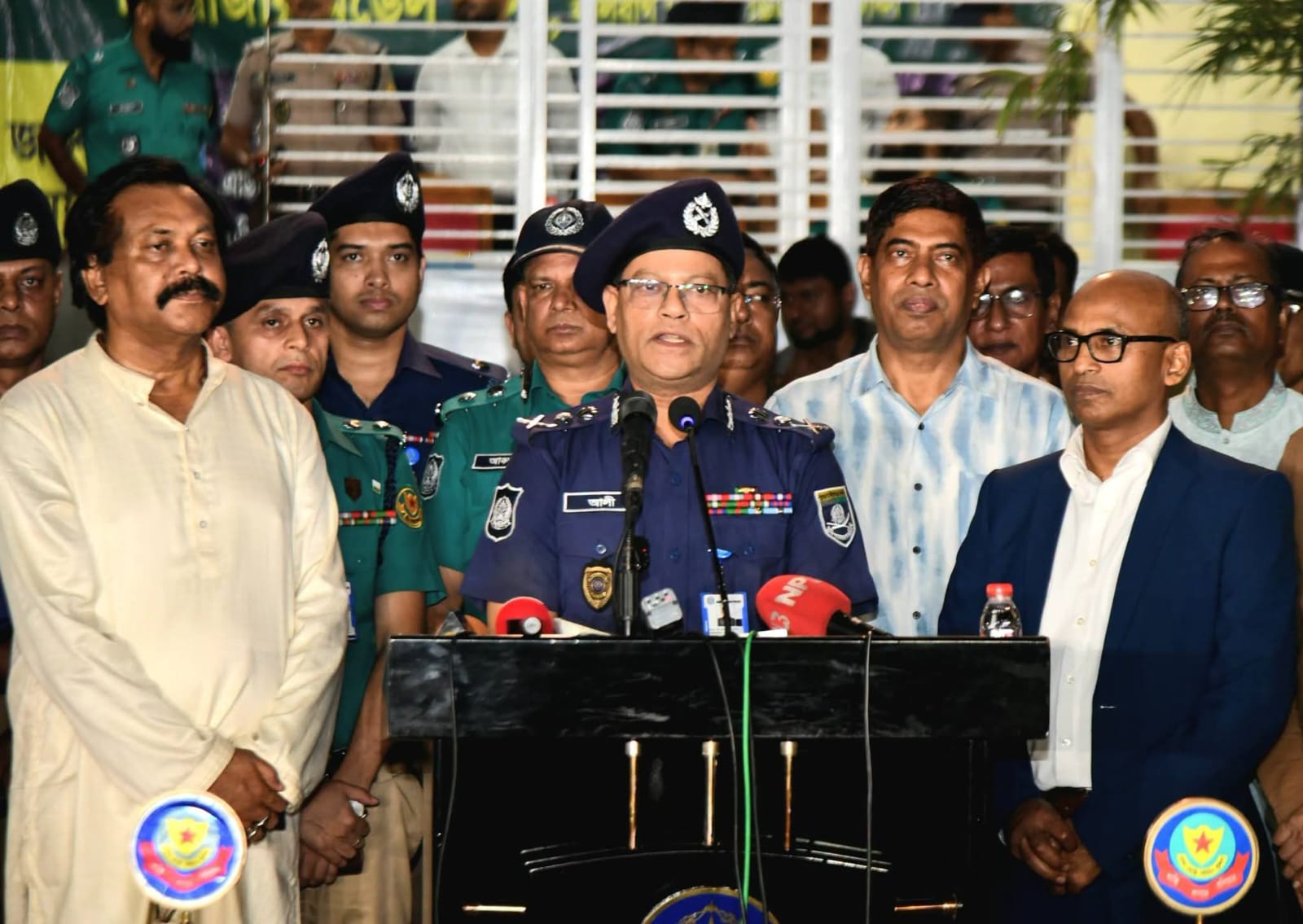 সারাদেশে শান্তিপূর্ণভাবে দুর্গাপূজা উদযাপিত হচ্ছে : বাংলাদেশ পুলিশের আইজিপি